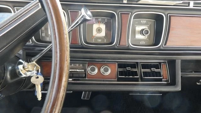 1970 Lincoln Continental Mark III - Image 19 of 20