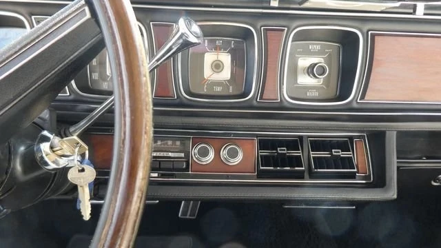 1970 Lincoln Continental Mark III - Image 19 of 20
