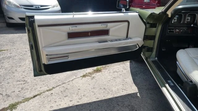 1970 Lincoln Continental Mark III - Image 13 of 20