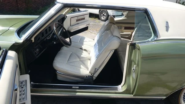 1970 Lincoln Continental Mark III - Image 15 of 20