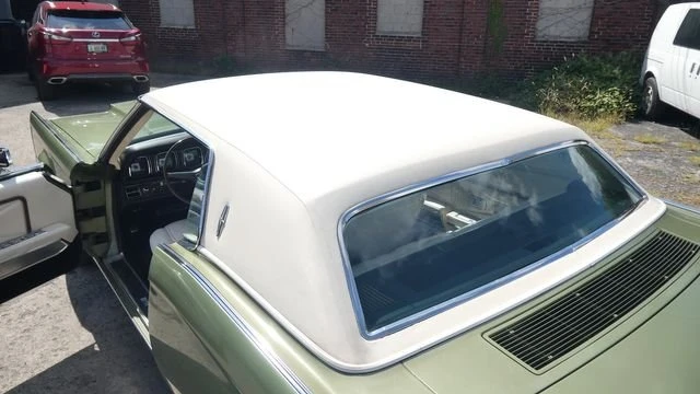 1970 Lincoln Continental Mark III - Image 9 of 20