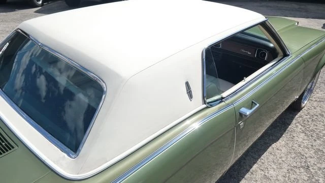 1970 Lincoln Continental Mark III - Image 8 of 20
