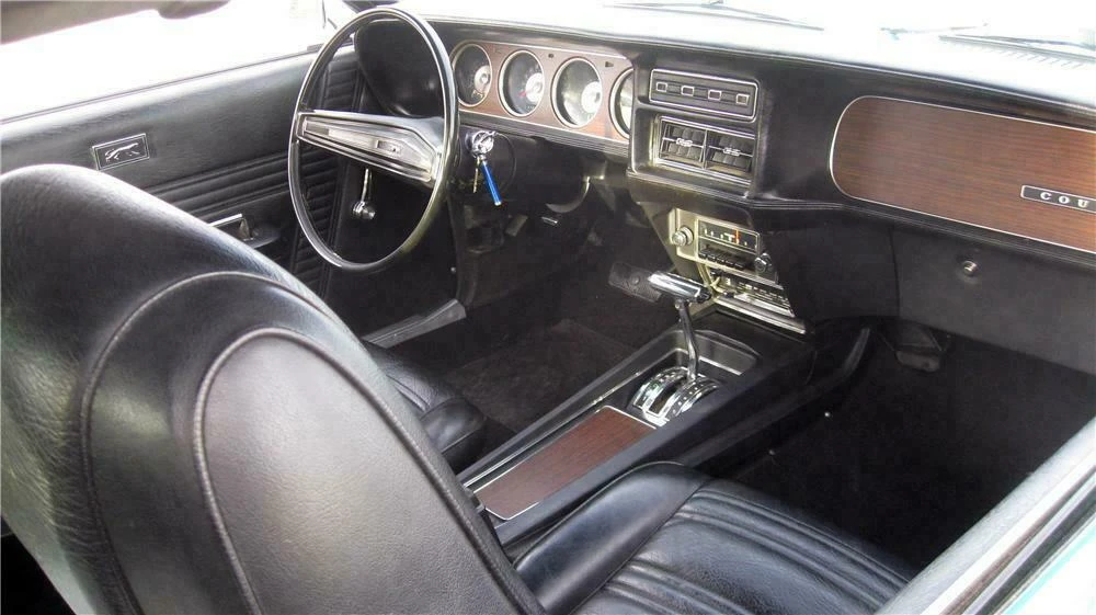 1970 Mercury Cougar 1st Gen - Image 3 of 4