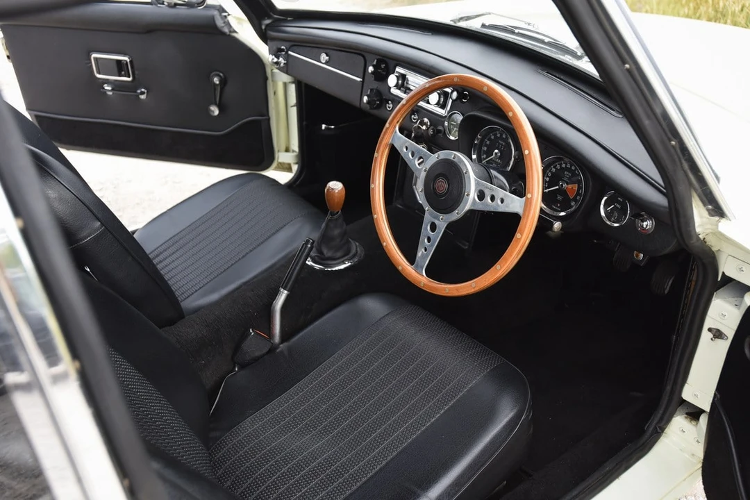 1970 MG MGB GT - Image 2 of 30