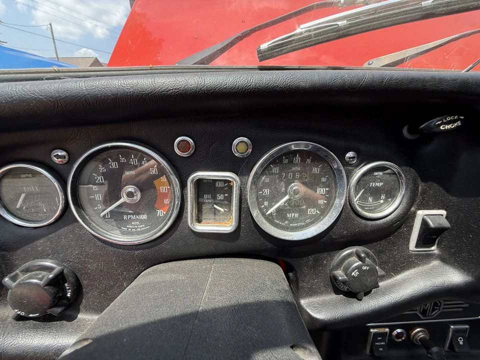 1970 MG MGB Roadster - Image 30 of 31