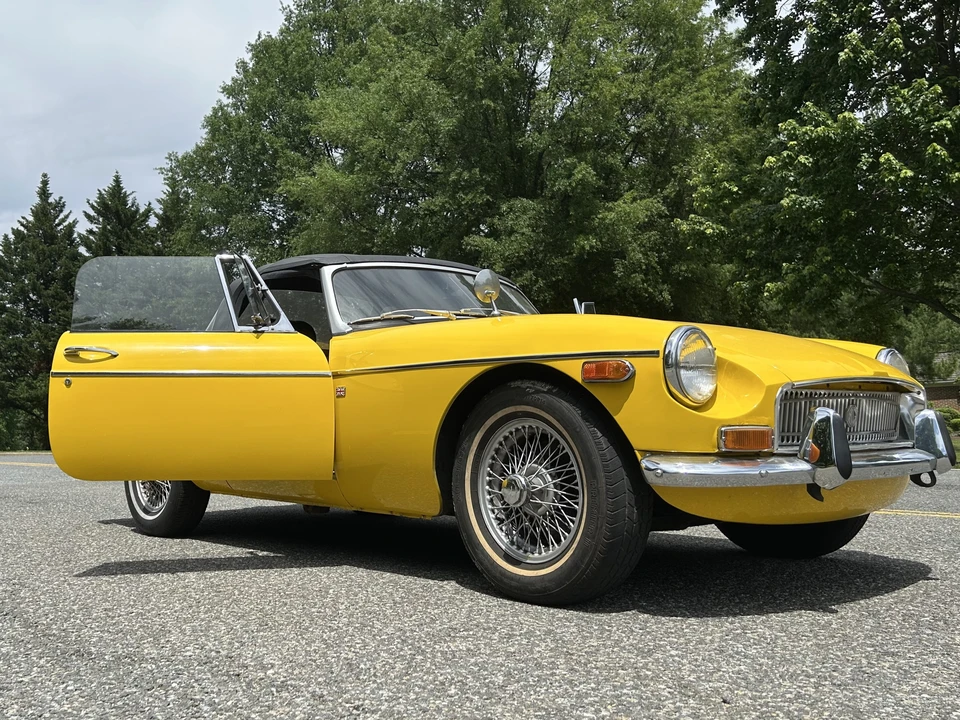 1970 MG MGB Roadster - Image 2 of 31