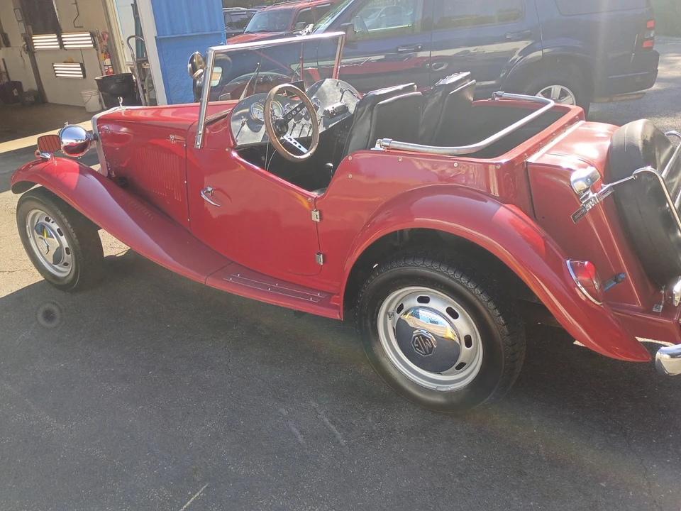 1970 MG - Image 4 of 11