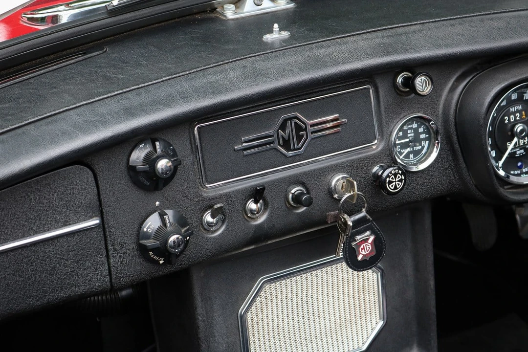 1970 MG MGB Roadster - Image 24 of 30