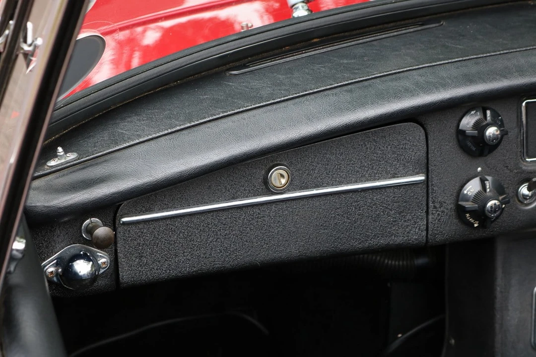 1970 MG MGB Roadster - Image 27 of 30