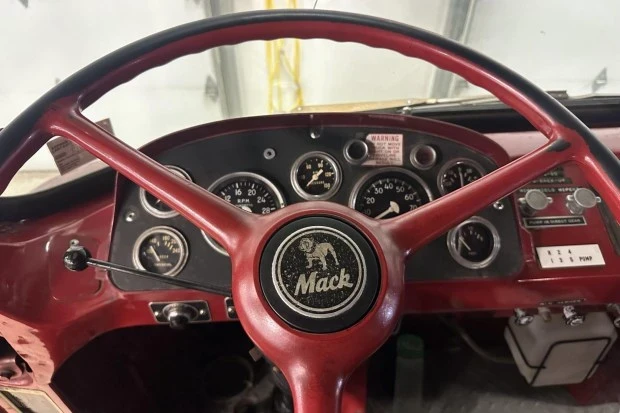 1970 Mack - Image 6 of 8