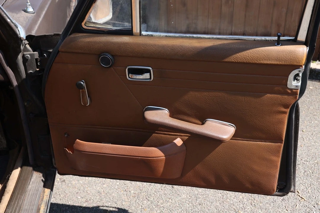 1970 Mercedes-Benz W114 & W115 - Image 21 of 30
