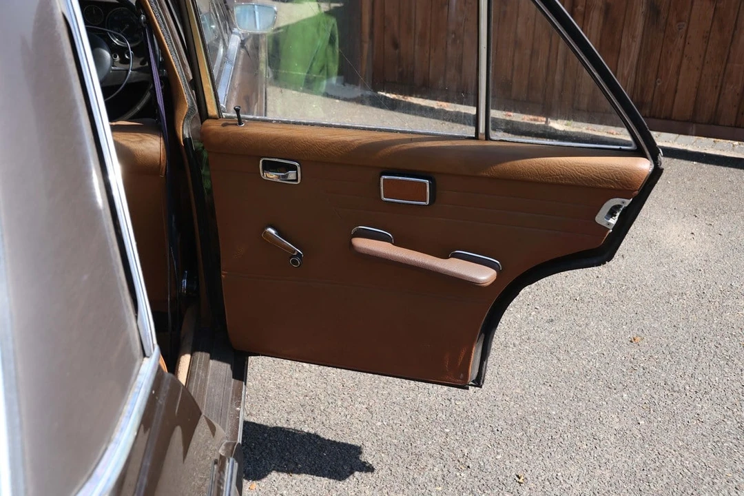 1970 Mercedes-Benz W114 & W115 - Image 24 of 30