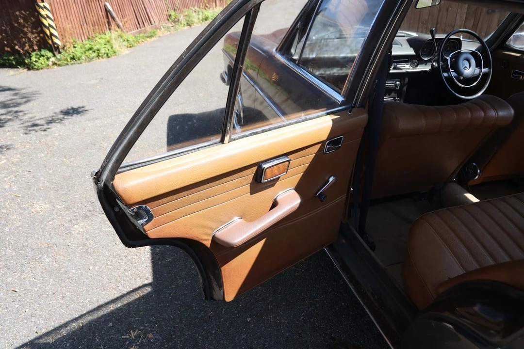 1970 Mercedes-Benz W114 & W115 - Image 26 of 30