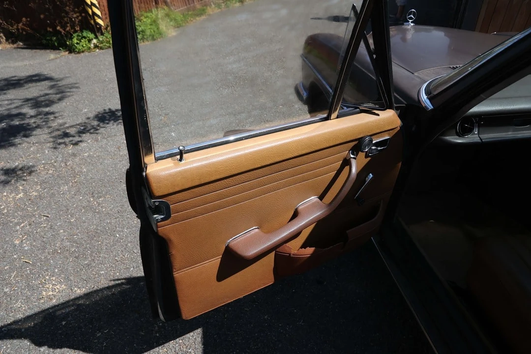 1970 Mercedes-Benz W114 & W115 - Image 28 of 30