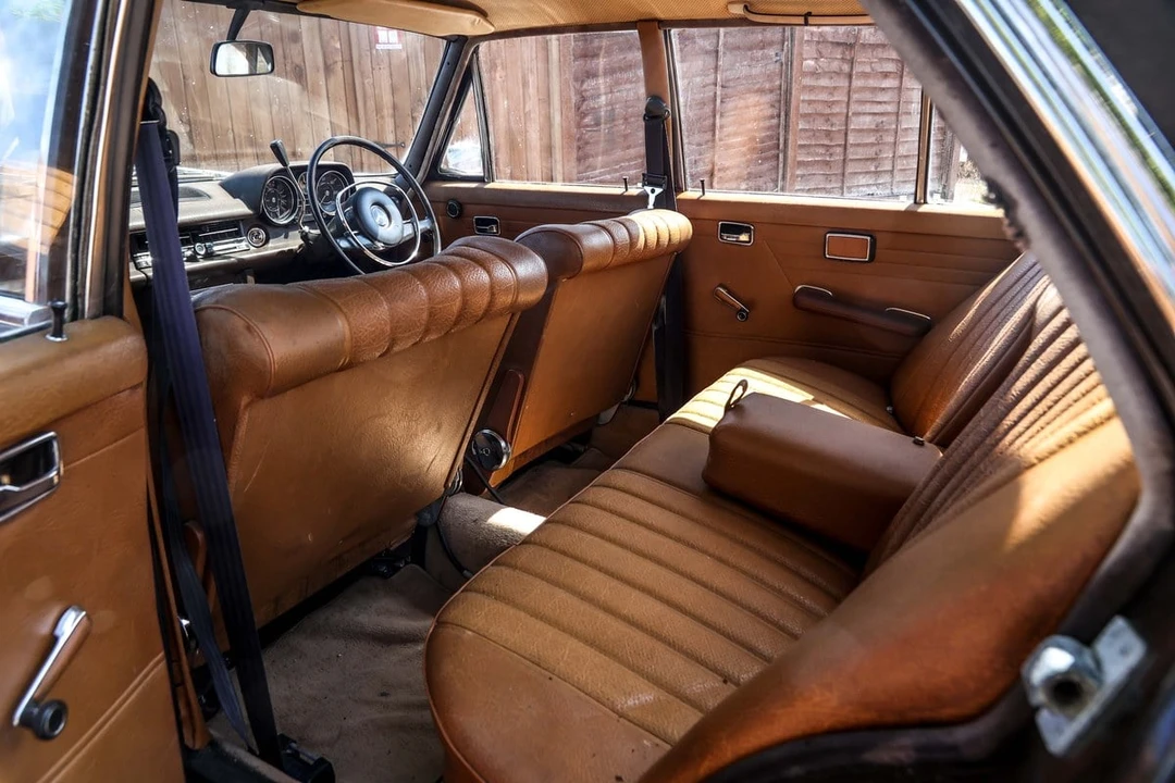 1970 Mercedes-Benz W114 & W115 - Image 18 of 30