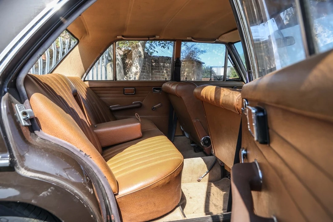 1970 Mercedes-Benz W114 & W115 - Image 9 of 30