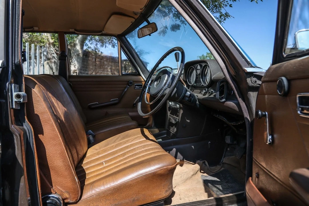 1970 Mercedes-Benz W114 & W115 - Image 5 of 30
