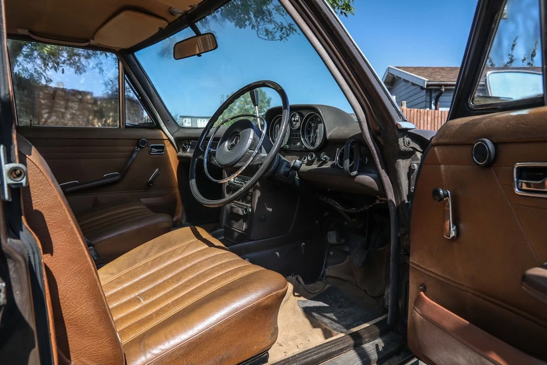 1970 Mercedes-Benz W114 & W115 - Image 16 of 30