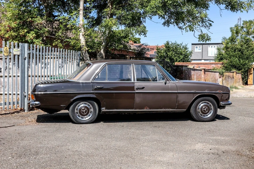 1970 Mercedes-Benz W114 & W115 - Image 10 of 30