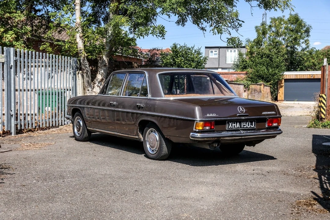 1970 Mercedes-Benz W114 & W115 - Image 8 of 30