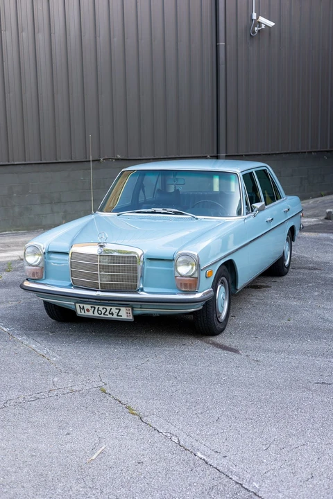 1970 Mercedes-Benz W114 & W115 - Image 2 of 31
