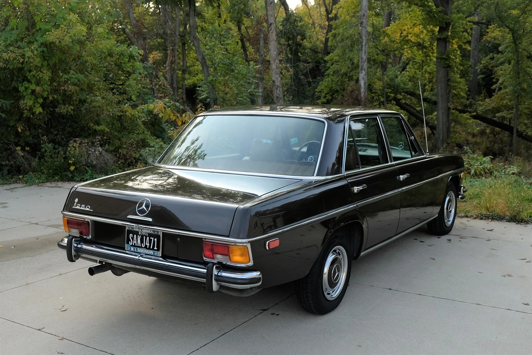 1970 Mercedes-Benz W114 & W115 - Image 8 of 31
