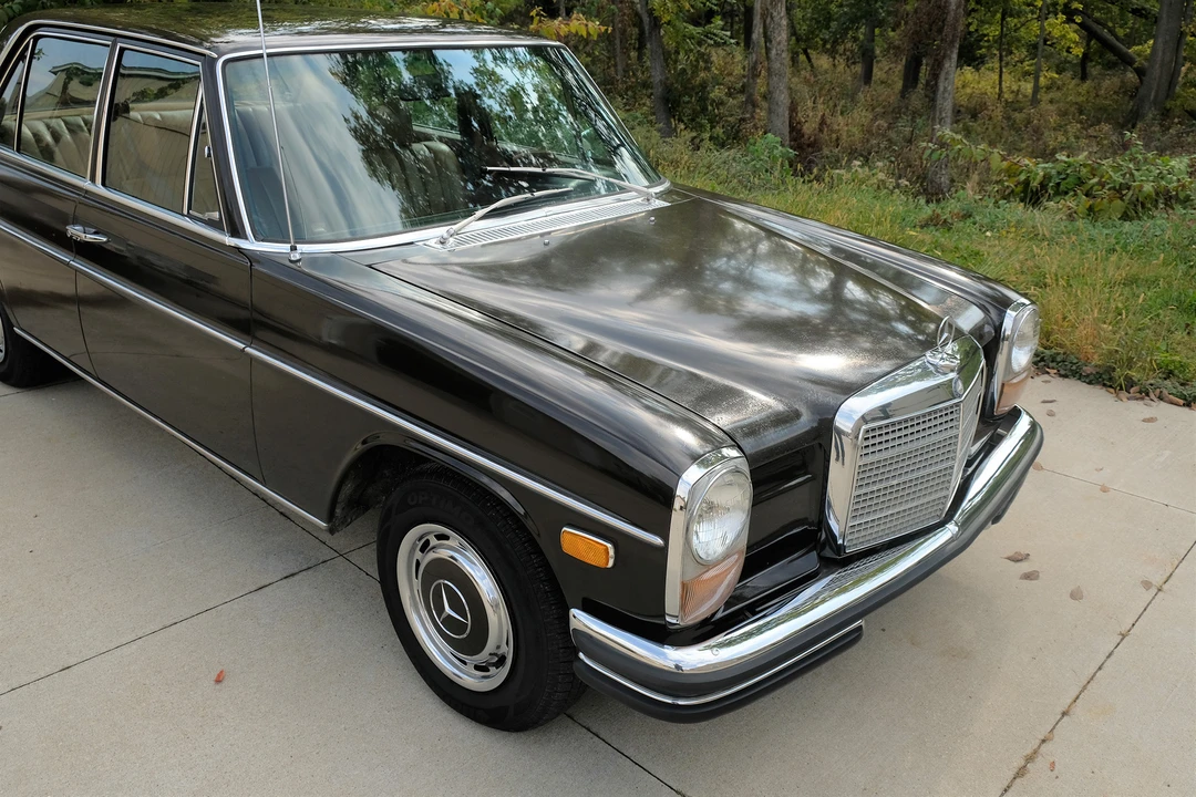1970 Mercedes-Benz W114 & W115 - Image 13 of 31