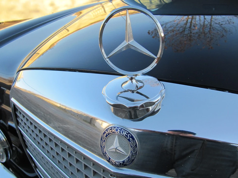 1970 Mercedes-Benz W114 & W115 - Image 18 of 31