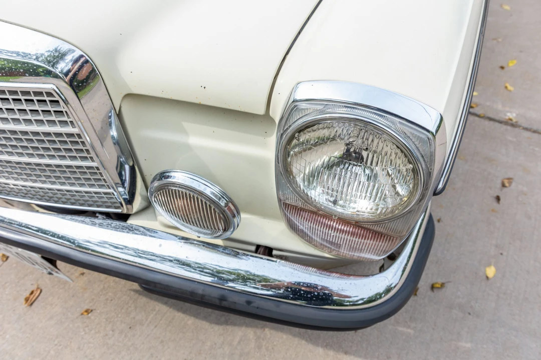 1970 Mercedes-Benz W114 & W115 - Image 31 of 31