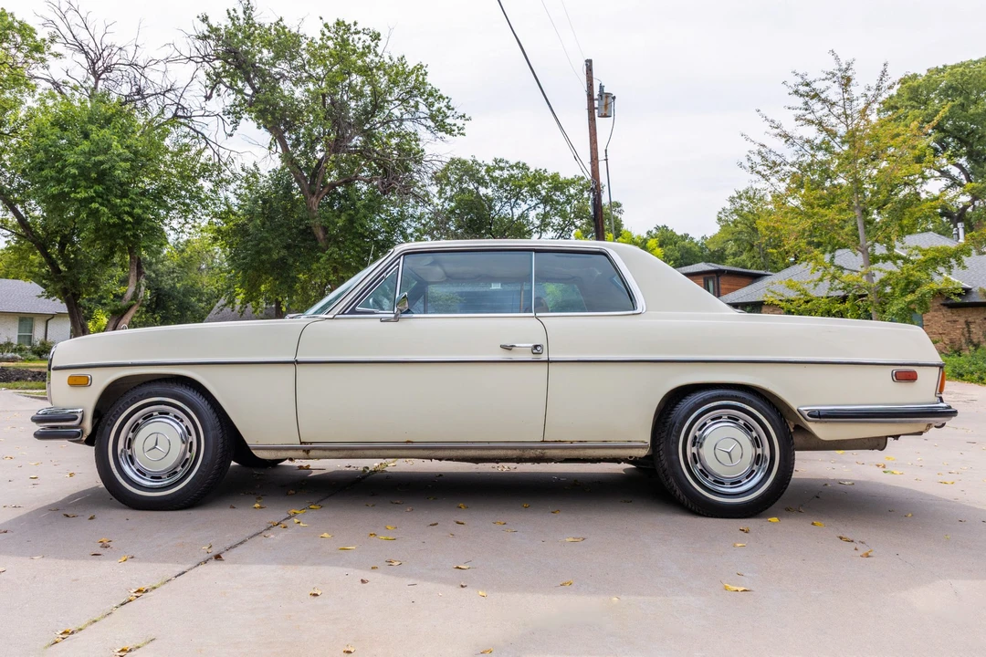 1970 Mercedes-Benz W114 & W115 - Image 11 of 31
