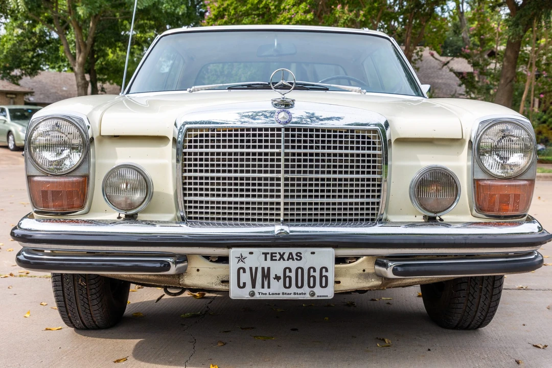 1970 Mercedes-Benz W114 & W115 - Image 13 of 31