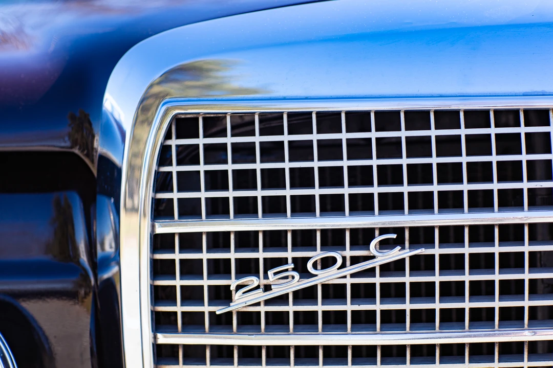 1970 Mercedes-Benz W114 & W115 - Image 19 of 31