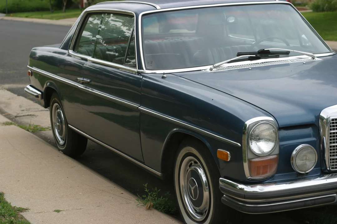 1970 Mercedes-Benz W114 & W115 - Image 6 of 31