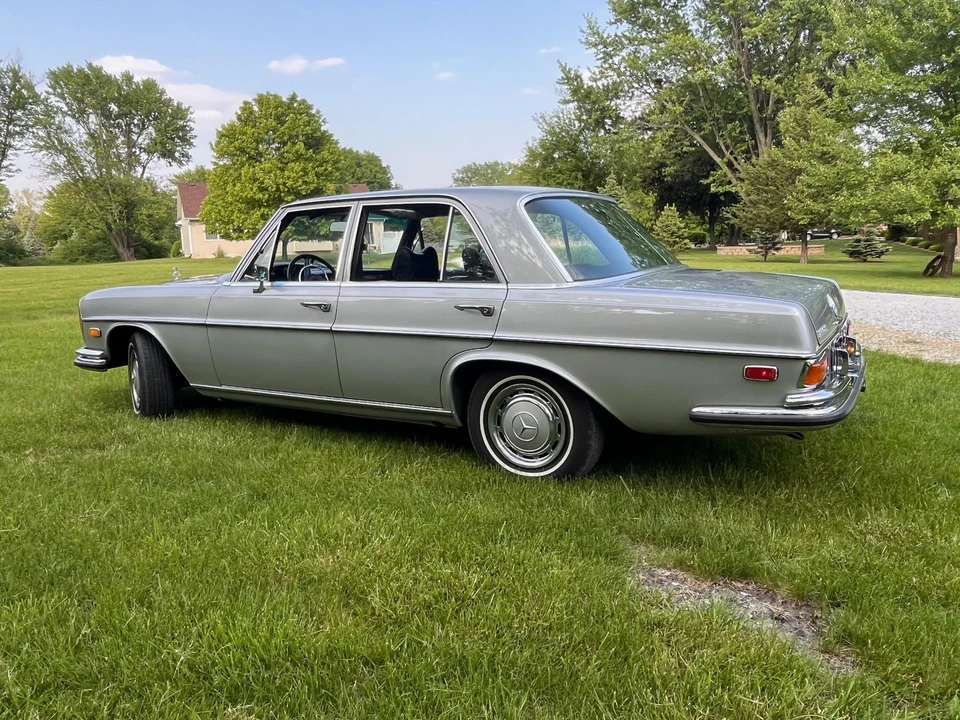 1970 Mercedes-Benz W108 & W109 - Image 8 of 31