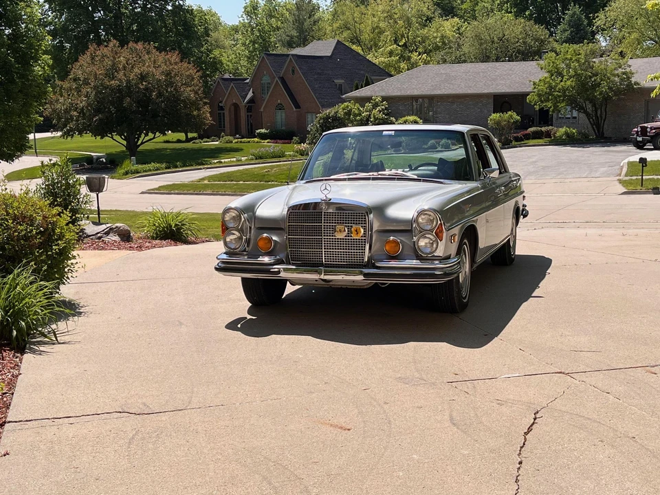 1970 Mercedes-Benz W108 & W109 - Image 26 of 31
