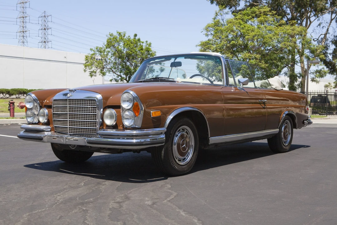 1970 Mercedes-Benz W111 280SE 3.5 Cabriolet - Image 2 of 31