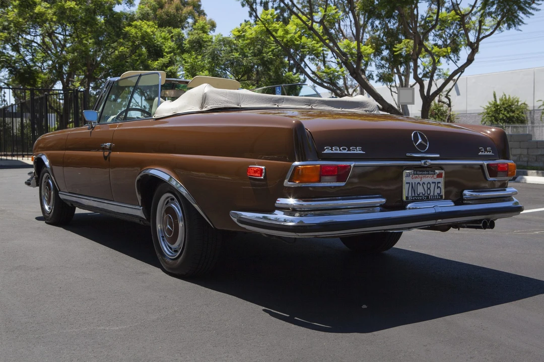 1970 Mercedes-Benz W111 280SE 3.5 Cabriolet - Image 6 of 31