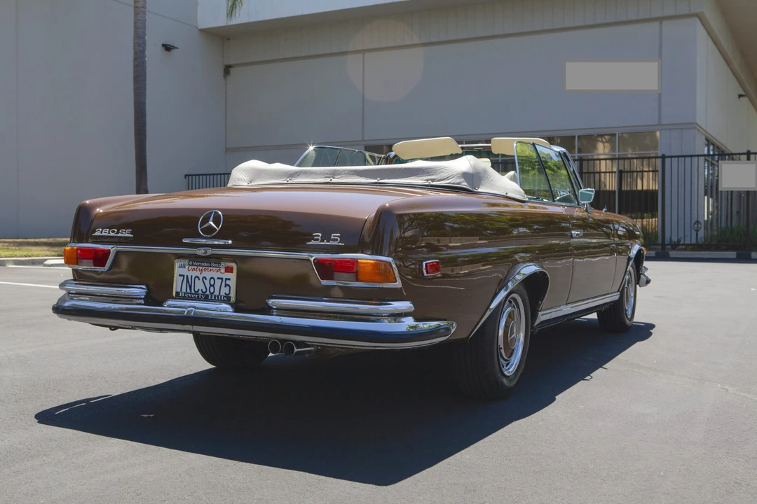 1970 Mercedes-Benz W111 280SE 3.5 Cabriolet - Image 8 of 31