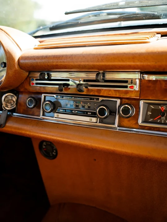 1970 Mercedes-Benz W111 280SE 3.5 Coupe - Image 23 of 30