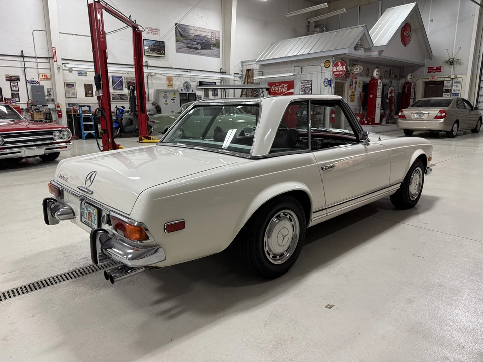 1970 Mercedes-Benz W113 SL-Class - Image 28 of 31