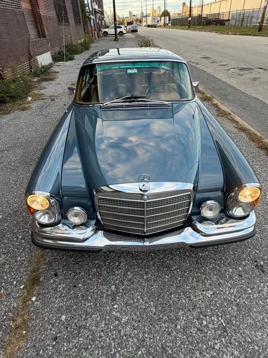 1970 Mercedes-Benz W111 280SE 3.5 Cabriolet - Image 2 of 20