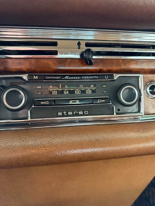 1970 Mercedes-Benz W111 280SE 3.5 Cabriolet - Image 11 of 20
