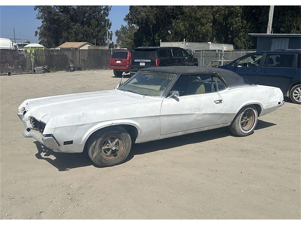 1970 Mercury Cougar 1st Gen - Image 2 of 13
