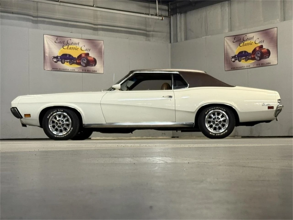 1970 Mercury Cougar 1st Gen - Image 2 of 31