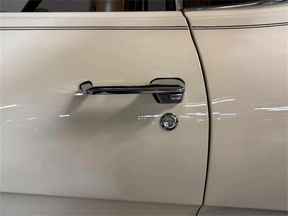 1970 Mercury Cougar 1st Gen - Image 13 of 31