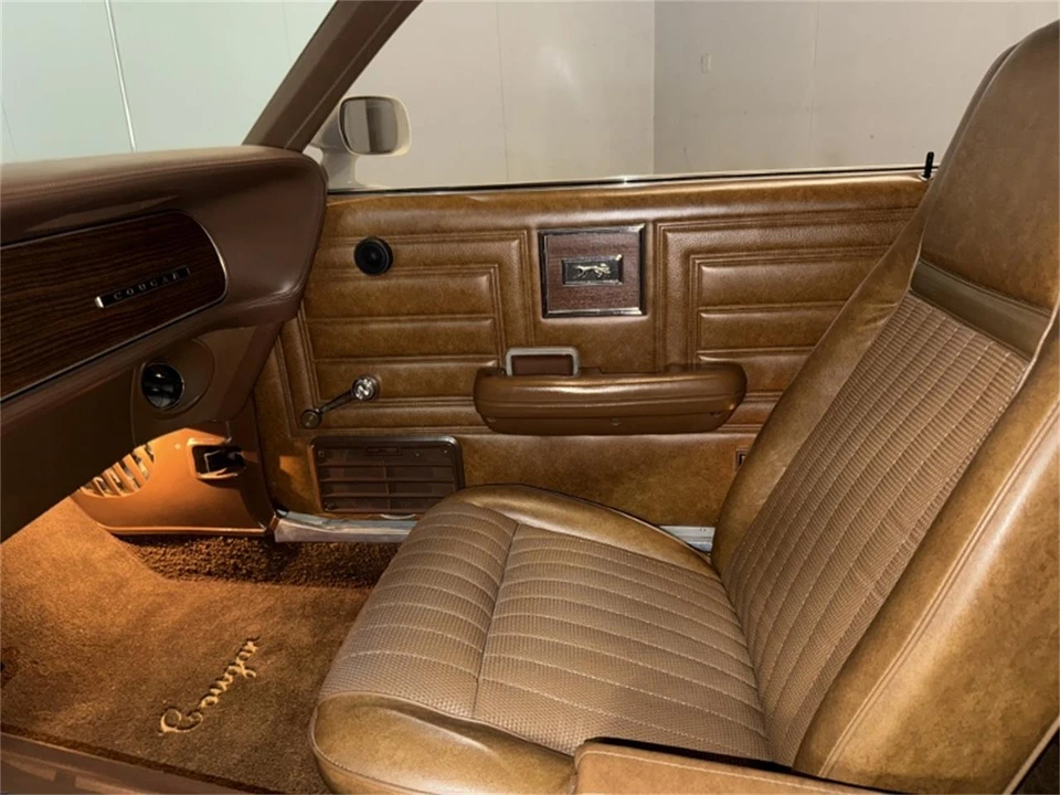1970 Mercury Cougar 1st Gen - Image 17 of 31