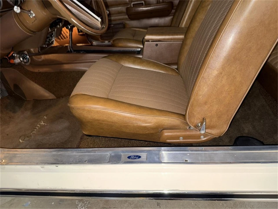 1970 Mercury Cougar 1st Gen - Image 19 of 31