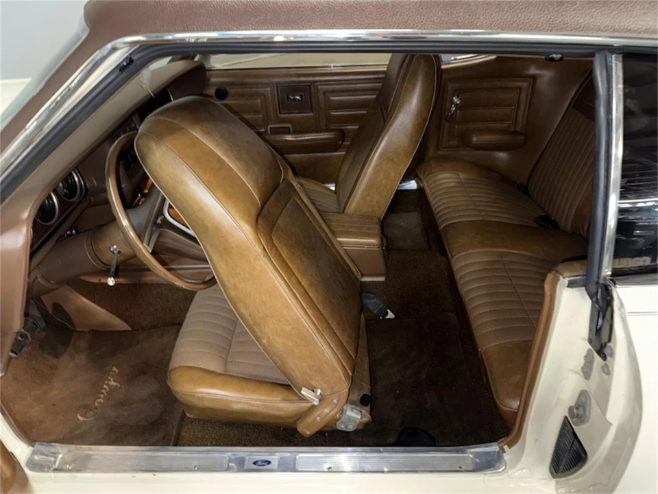 1970 Mercury Cougar 1st Gen - Image 23 of 31
