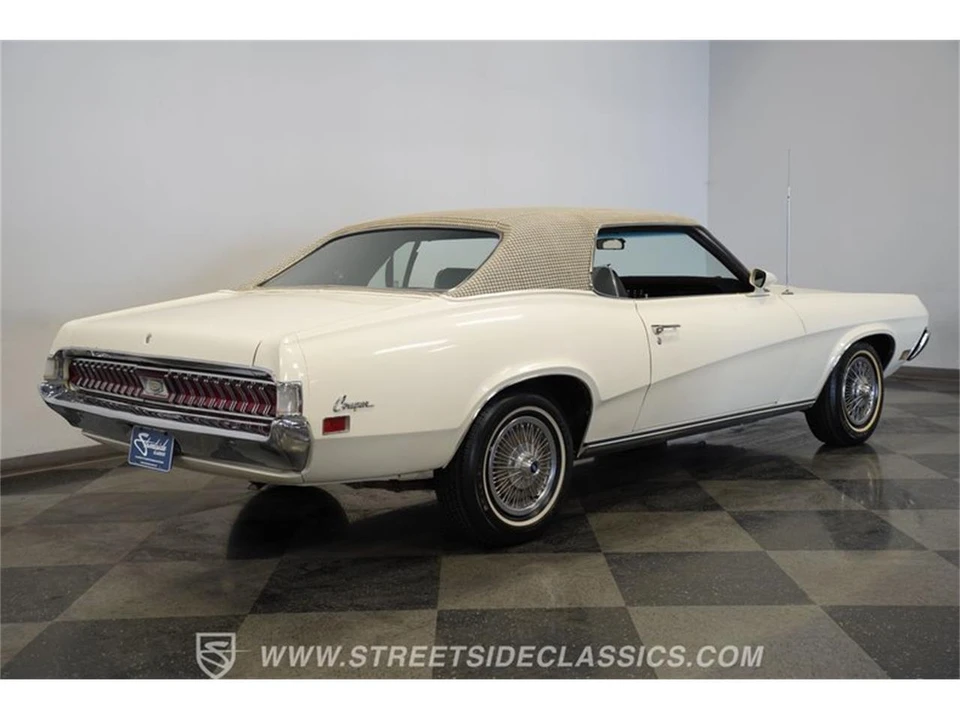 1970 Mercury Cougar 1st Gen - Image 12 of 31