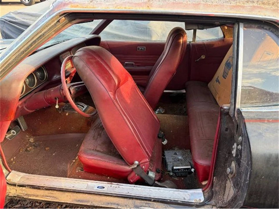 1970 Mercury Cougar 1st Gen - Image 11 of 18